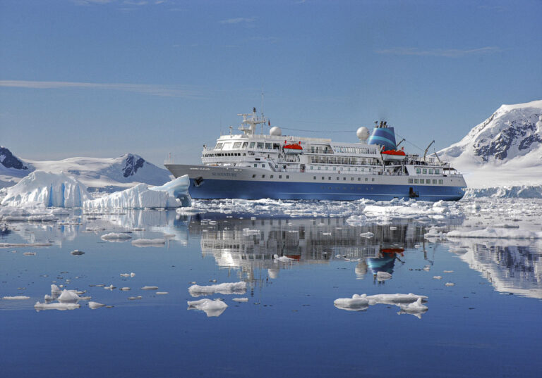 Met het expeditieschip Seaventure op expedite cruise naar IJsland, Groenland en/of Canada