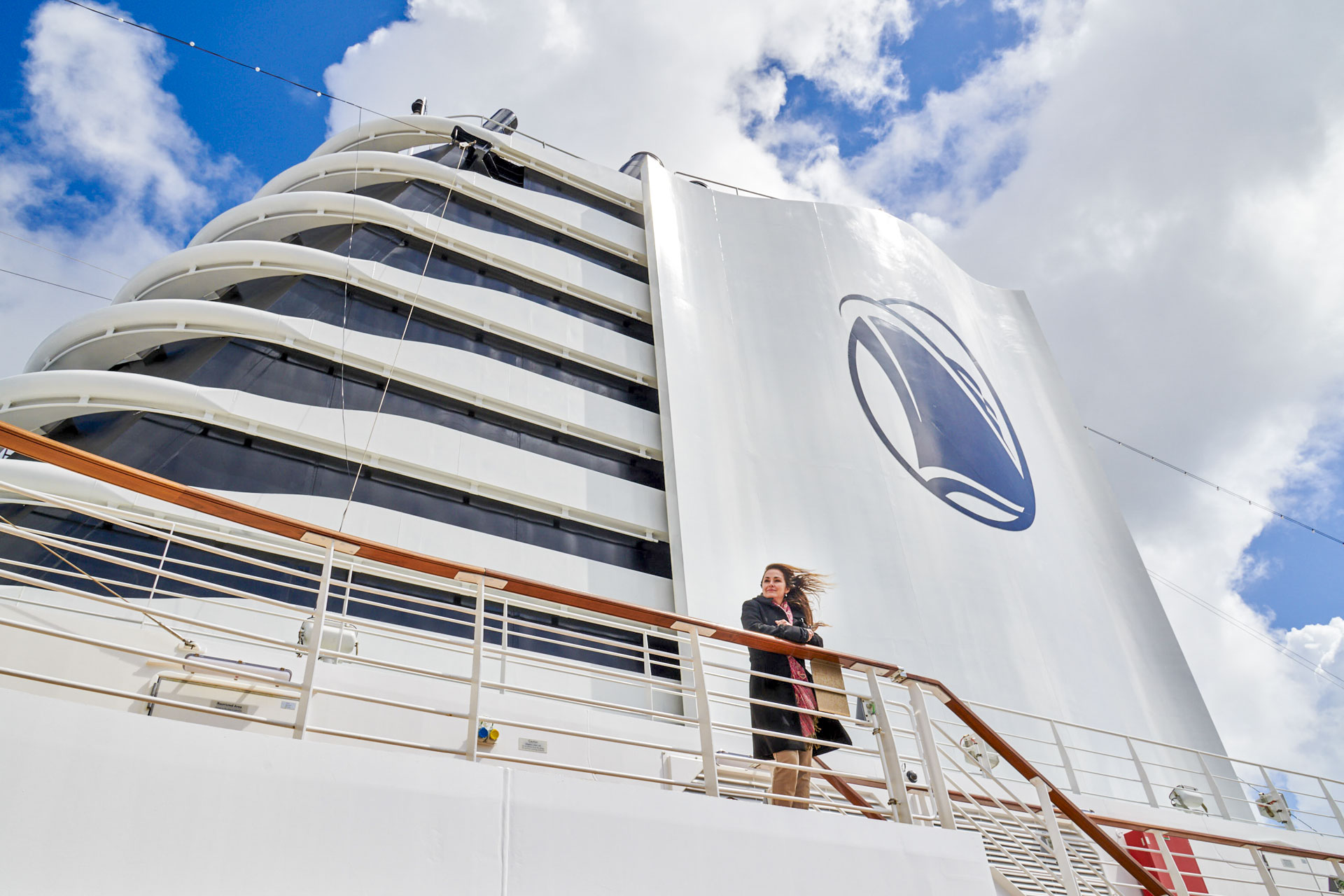 Presentatrice Marlène de Wouters voor het eerst op cruise aan boord van Nieuw Statendam van Holland America Line