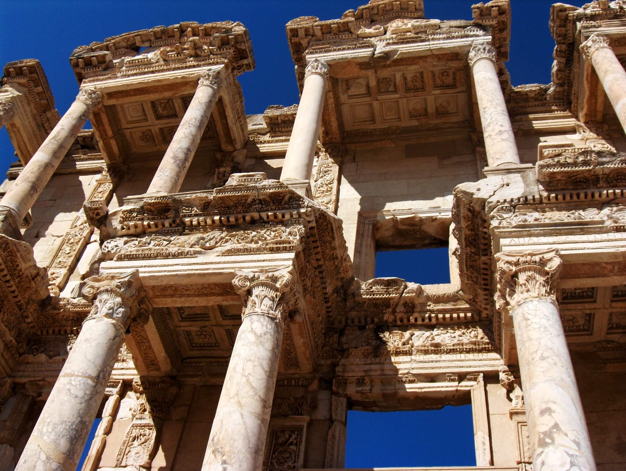 Bibliotheek van Celcus, op de archeologische site van Efeze, Turkije
