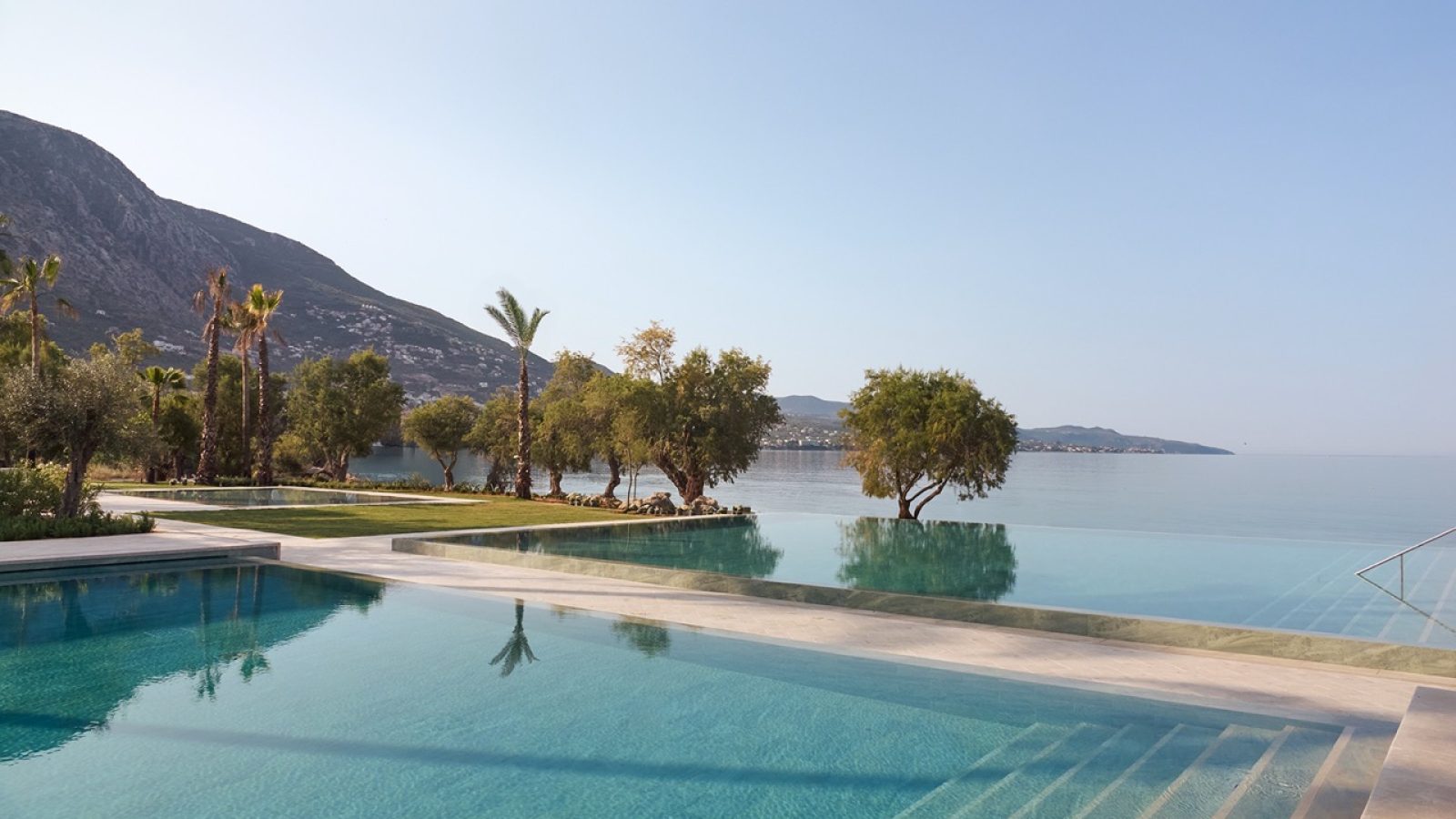 01-grecotel-filoxenia-kalamata-beach-and-pools Groot