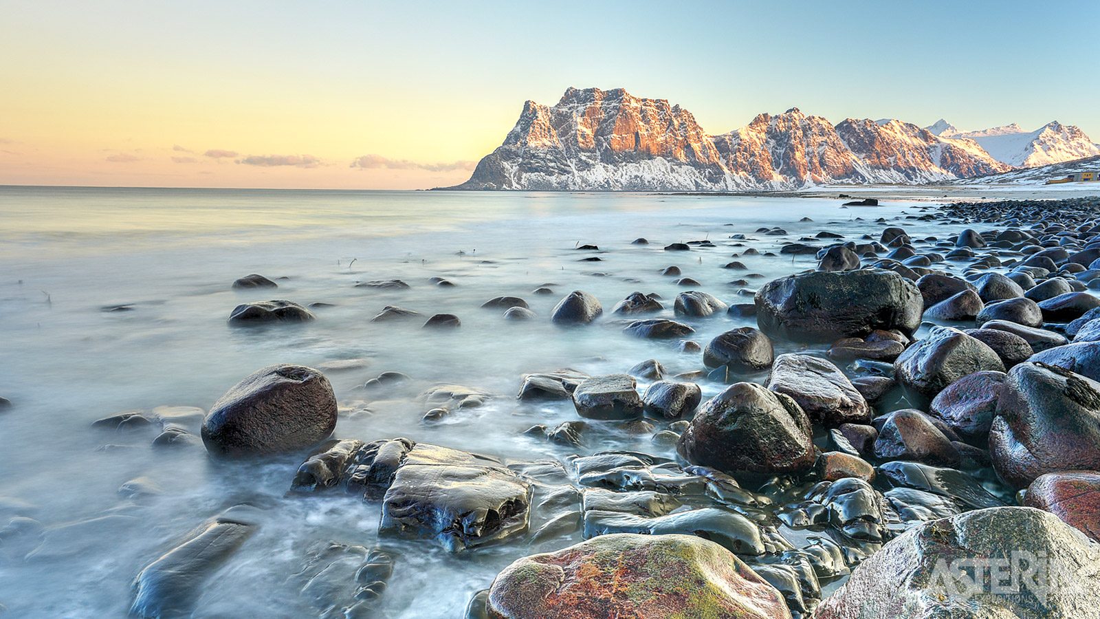 noors-lapland-noorderlicht-lofoten-strand