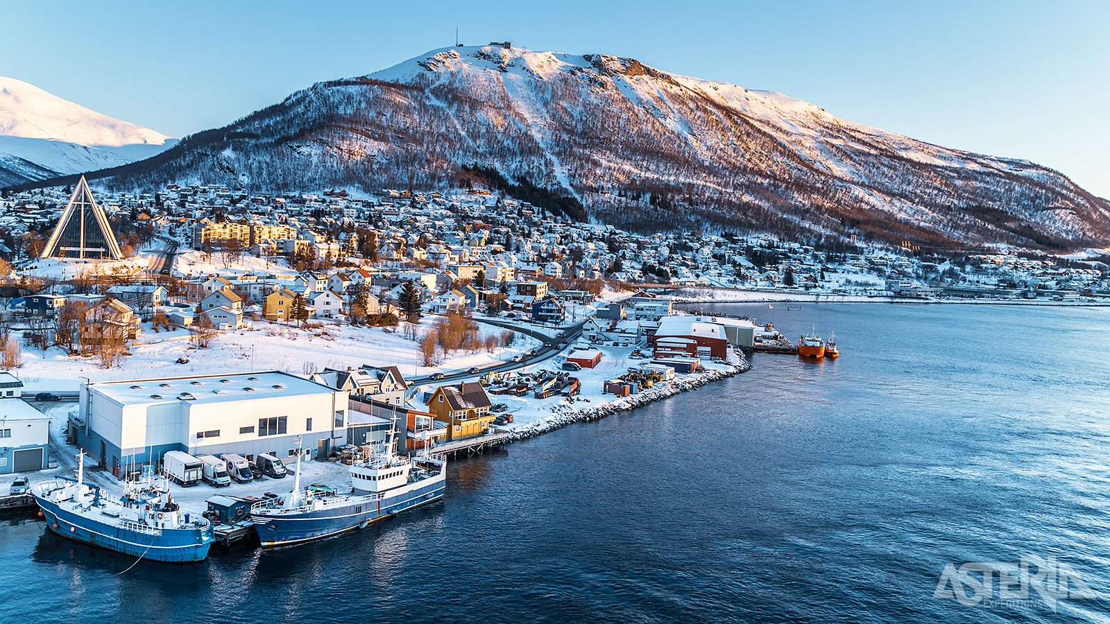 noorwegen-op-zoek-naar-het-noorderlicht-tromso-havenstad